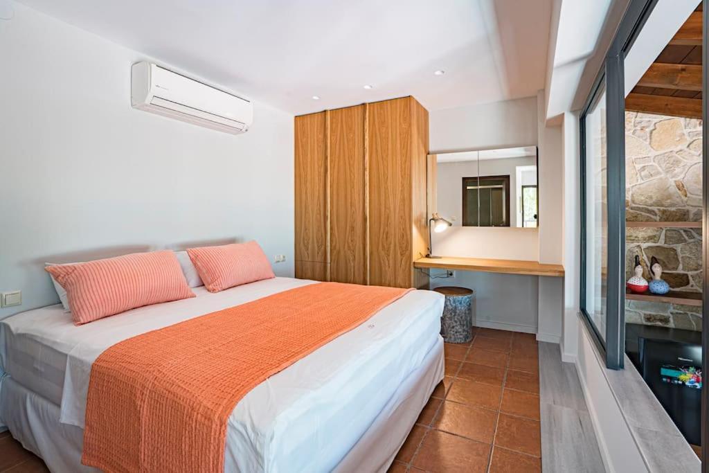 Sea And Sun Metaxy Mas, Brand-New, Beachfront ! Chania  Exterior foto