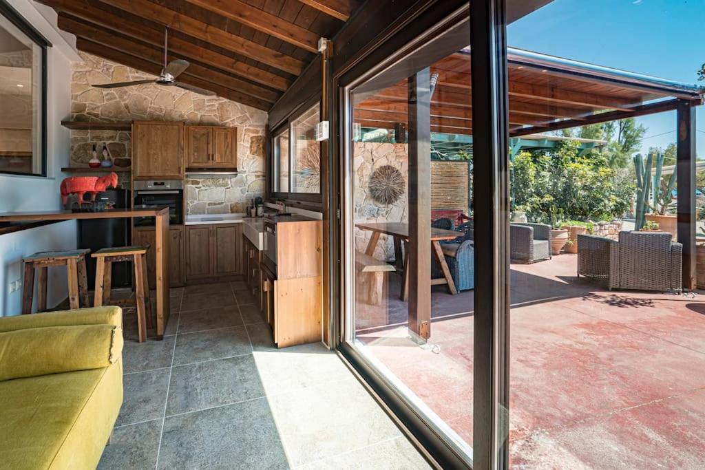 Sea And Sun Metaxy Mas, Brand-New, Beachfront ! Chania  Exterior foto
