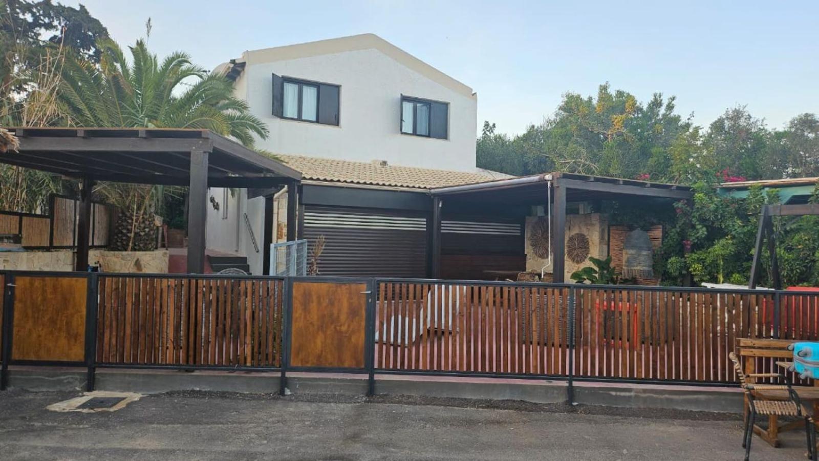 Sea And Sun Metaxy Mas, Brand-New, Beachfront ! Chania  Exterior foto